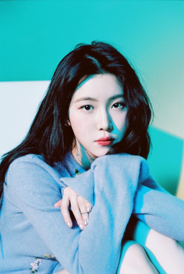 2NE1Achievement's tweet photo. Profiles that gained the most followers by Female Solo Artists on MelOn in 2019/12/17

1. Baek Yerin +374
2. IU  +254
3. #CL +225
4.펀치(Punch) +154

#2NE1  #InTheNameOfCLWeek3 @chaelinCL 
#2NE1ArtistOfTheDecade https://t.co/xIqPZhxHzc
