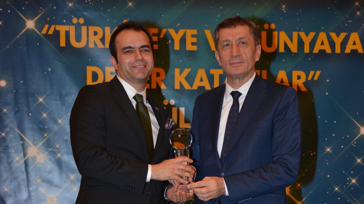 Yurtdışındaki en başarılı Türk işadamları derneği olarak 2019'da da Türk Ukrayna İşadamları Derneği (TUİD) seçildi. Bu ödülü iki öğretmen çocuğu olarak Milli Eğitim Bakanımız Prof. Dr. <a href="/ziyaselcuk/">Ziya Selçuk</a>'un  elinden, almak ise ayrı bir onur oldu.