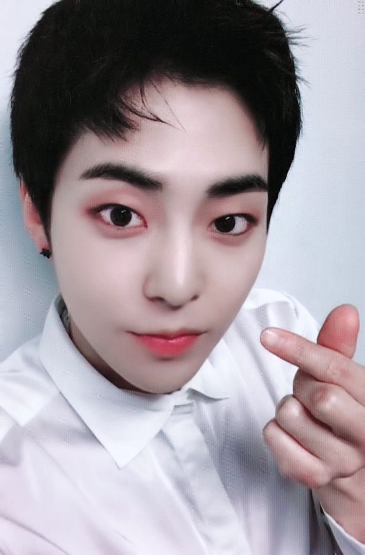 xiuseok991's tweet photo. I love u 3000 time’s 🥺💘💘🍭🦋

#2020start 
#시우민 #XIUMIN https://t.co/LhwpRZB5OG