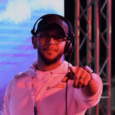 dj_ManiaBeatz's tweet photo. #NewProfilePic https://t.co/CYASUsUAVW