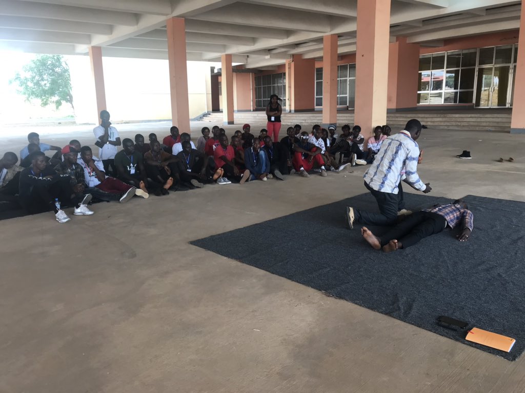 FatouThithi's tweet photo. [FORMATION]
Après ça, nos animateurs seront experts en animation des enfants.
Merci beaucoup Aux formateurs
#MagicPark2019 https://t.co/xgSMBFh7Gz