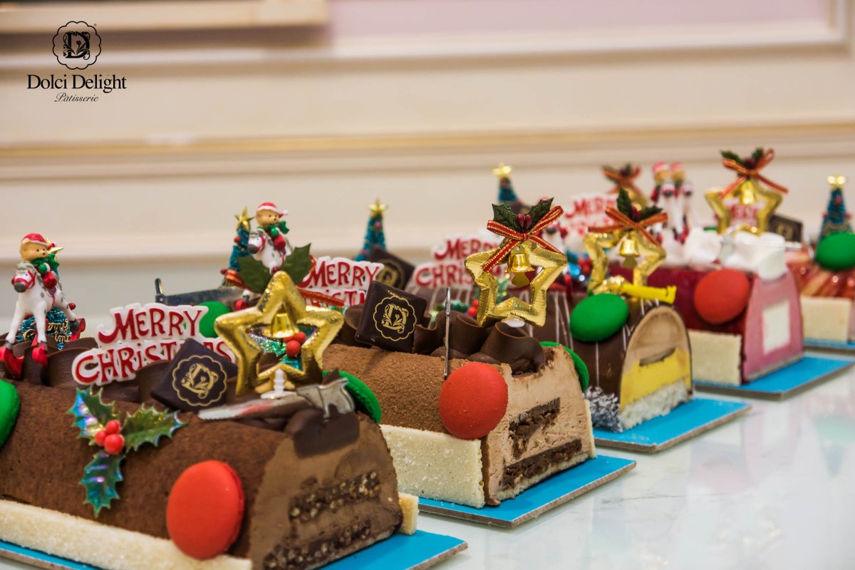 dolcidelight's tweet photo. Christmas is coming... Celebrate your Christmas parties with Dolci Delight Special Christmas Products..

Available now Talabat : https://t.co/5ABWBrUQLx

#dolcidelight #Christmas #Christmastime #christmascake #cakes #cupcakes #gingerbreadhouse #gingerbread #Christmas2019 https://t.co/q4mKCk5HeZ