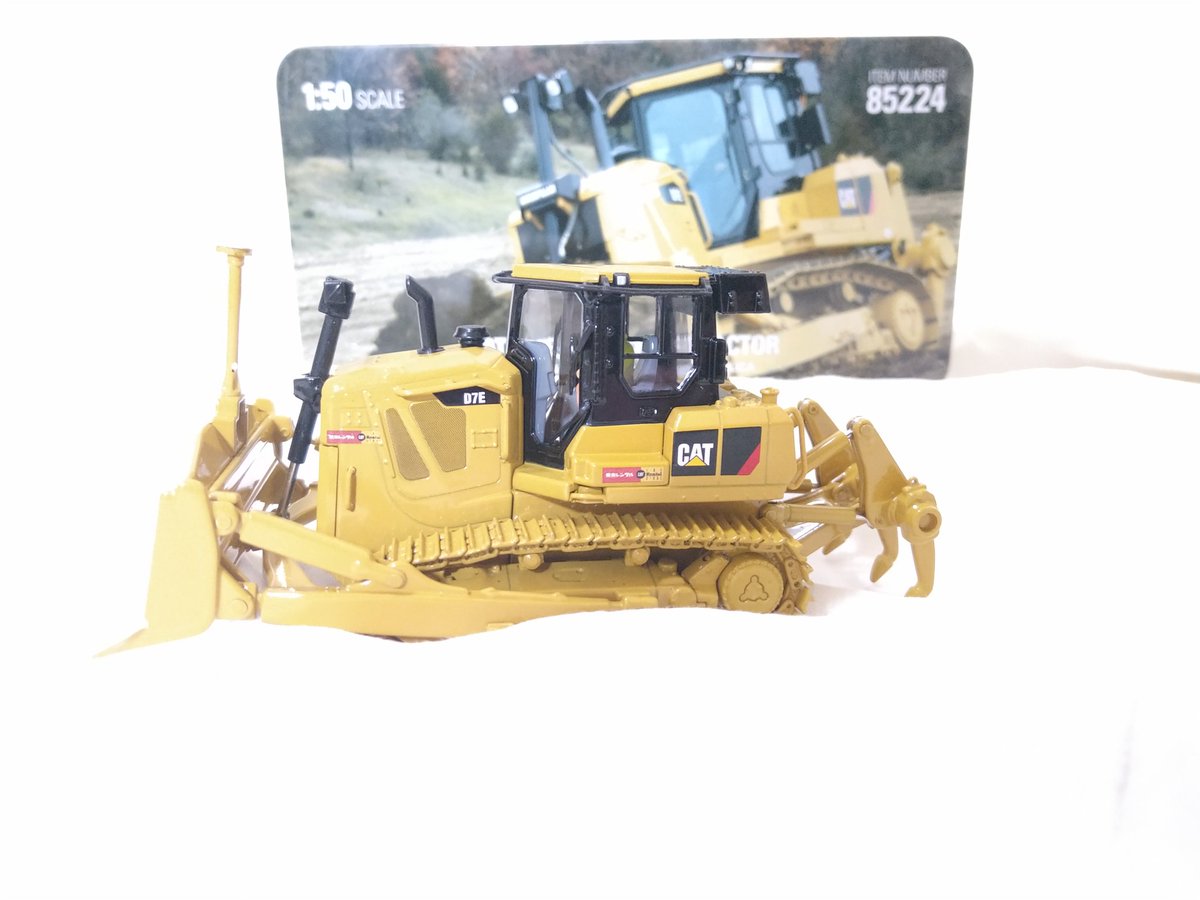 MotoTorentSun's tweet photo. D7EのEはElectricのEなのだ❗
…たぶん
詳しくはこちらへ→https://t.co/WUlhbQCSfY
#cat
#D7E
#tracktypetractor
#bulldozer https://t.co/AEpQWssGWB