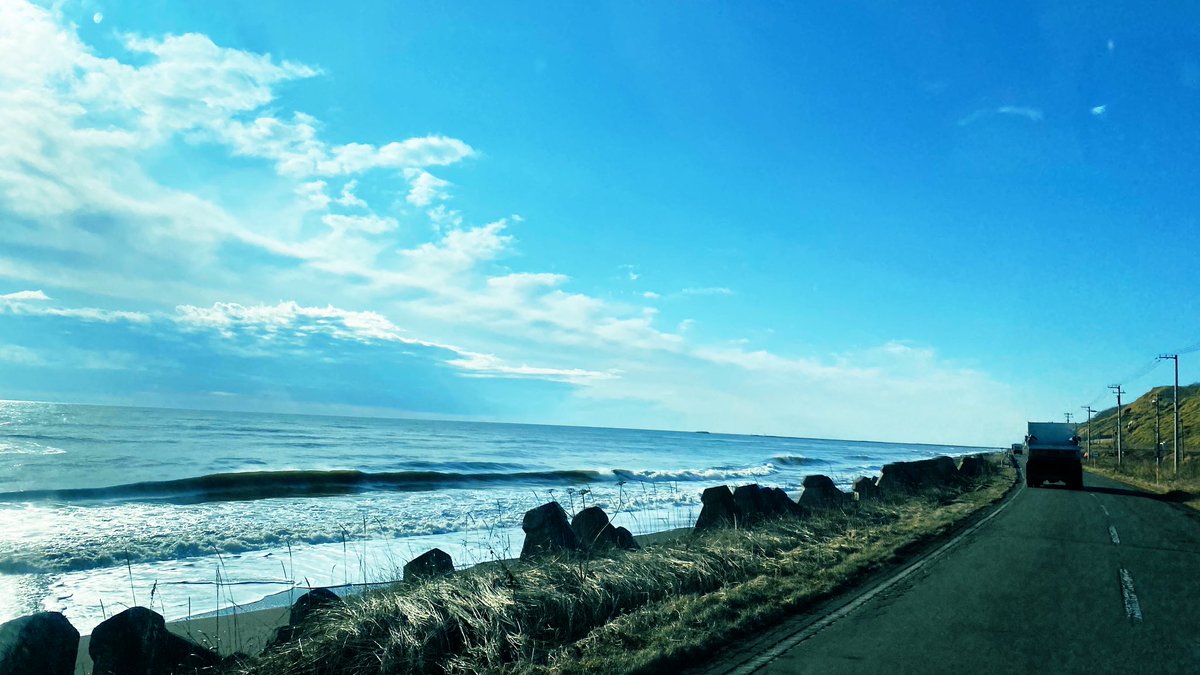 tomo_mo087's tweet photo. 海がキレイ(´v`o)
#イマソラ #いまそら #R336 https://t.co/io6FRxlyAz