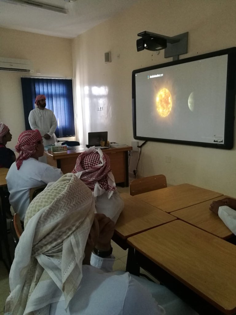 مدرسة رافع بن مالك (@rafaschool2012) on Twitter photo ضمن حصة النشاط التي نفذتها ادارة المدرسة<a href="/rafaschool2012/">مدرسة رافع بن مالك</a> ، قدم أ. خميس السديري محاضرة بعنوان (ظاهرة الكسوف) لطلاب الصف التاسع .
@Aldhahira_DGOFE
<a href="/YANQULNews/">أخبار ولاية ينقل</a>
<a href="/oyanqul/">علوم ولاية ينقل</a>
<a href="/falajsudairyeen/">فلج السديريين</a> ضمن حصة النشاط التي نفذتها ادارة المدرسة<a href="/rafaschool2012/">مدرسة رافع بن مالك</a> ، قدم أ. خميس السديري محاضرة بعنوان (ظاهرة الكسوف) لطلاب الصف التاسع .
@Aldhahira_DGOFE
<a href="/YANQULNews/">أخبار ولاية ينقل</a>
<a href="/oyanqul/">علوم ولاية ينقل</a>
<a href="/falajsudairyeen/">فلج السديريين</a>