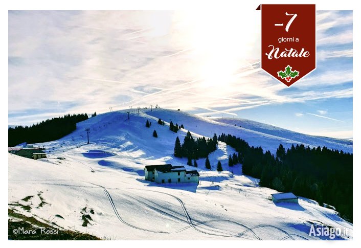 AsiagoIt's tweet photo. BUONGIORNO AMICI! ... E' sempre bello iniziare la giornata ammirando un bel panorama, che ne pensate? :-)
Questo è stato immortalato domenica alle #Melette dall'amica Mara Rossi! :-)
Qui trovate la situazione #neve aggiornata > https://t.co/NjZ5HYdWyD
Foto del 15/12/2019. https://t.co/eAILaF2UtQ