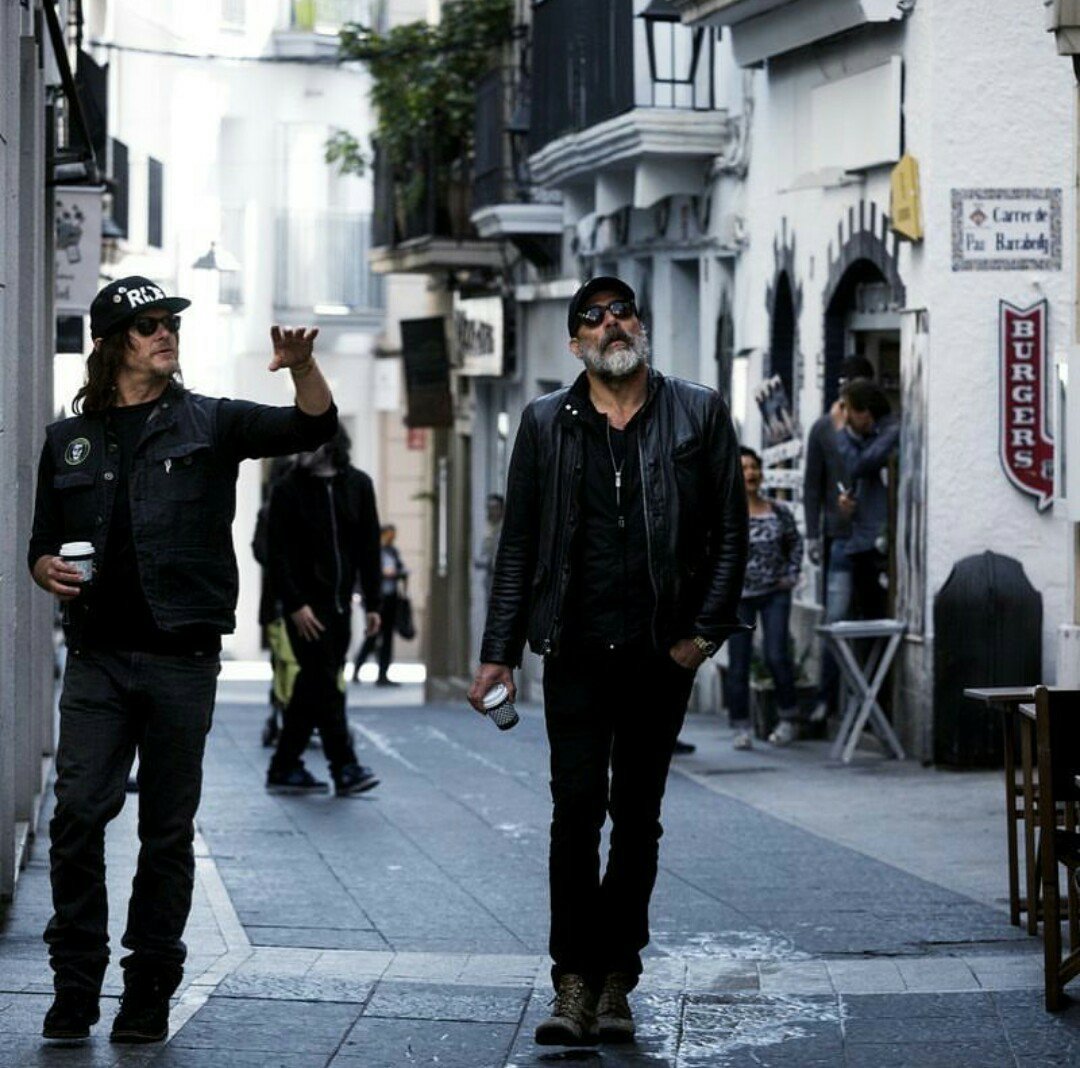 ·  *   ·✷   ˚   · 
  　.　 * 　　 ·  
　　　　　　 ⋆ 　　　 ✵  　  ˚ 　
　　　　 　　 · 　　　　　 .   ·  
 　✷   　　　　✵  　　　  ·
 　　 .