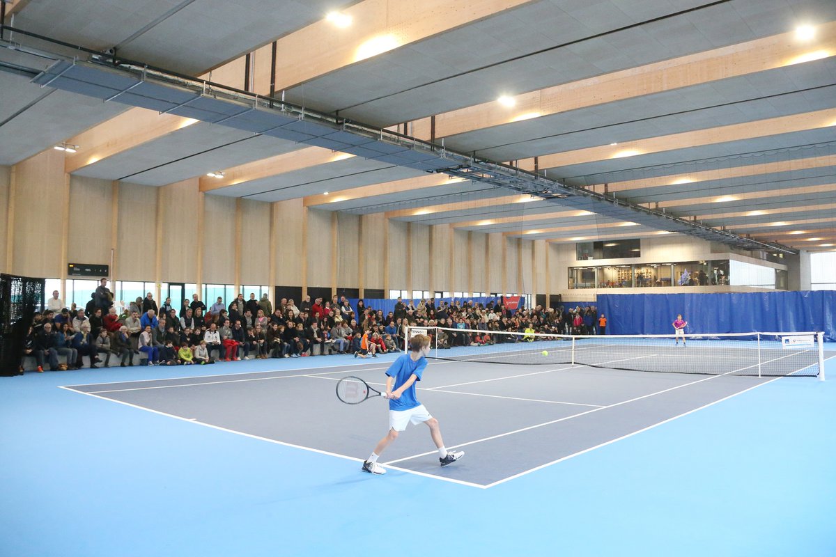 Ville_BoulogneB's tweet photo. Ils rêvent de marcher dans les pas de @Justine_Henin, @richardgasquet1, @alizecornet, @Gael_Monfils... Les jeunes espoirs du tennis mondial vont tout donner au 31e Open des 10/12 ans ! Une compétition à suivre du 21/12 au 5/01 sur les courts du @TCBBtennis https://t.co/qI5PxVVA2z https://t.co/Z23OaTieu6