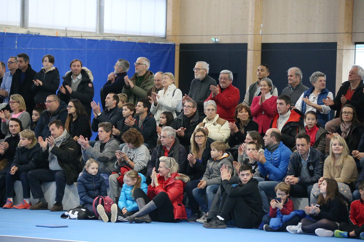 Ville_BoulogneB's tweet photo. Ils rêvent de marcher dans les pas de @Justine_Henin, @richardgasquet1, @alizecornet, @Gael_Monfils... Les jeunes espoirs du tennis mondial vont tout donner au 31e Open des 10/12 ans ! Une compétition à suivre du 21/12 au 5/01 sur les courts du @TCBBtennis https://t.co/qI5PxVVA2z https://t.co/Z23OaTieu6