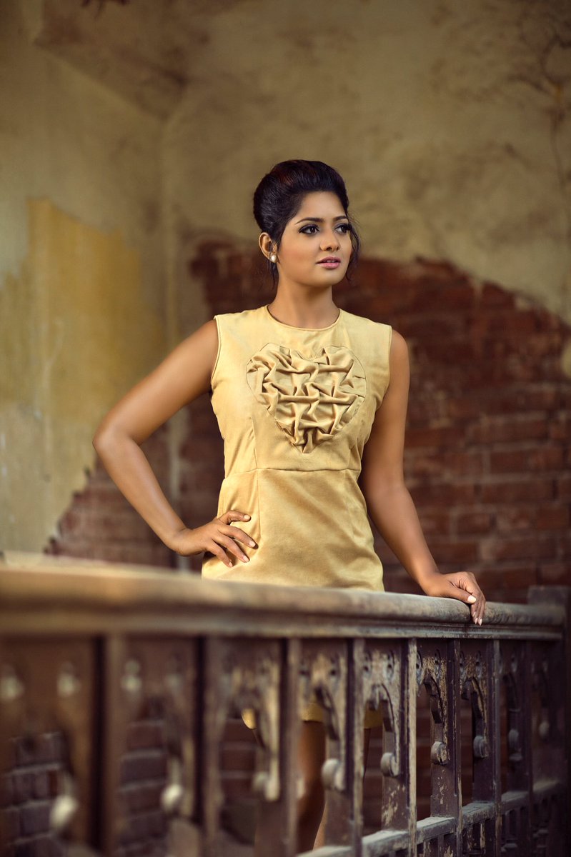 KollyActress's tweet photo. Gorgeous #Mathumila #KollyActress @mathumila10
@MathumilaFans #Fradu fame #Lakshmi #Madhumila https://t.co/S8ziZ8eqC0 https://t.co/kfK9eVxMxa