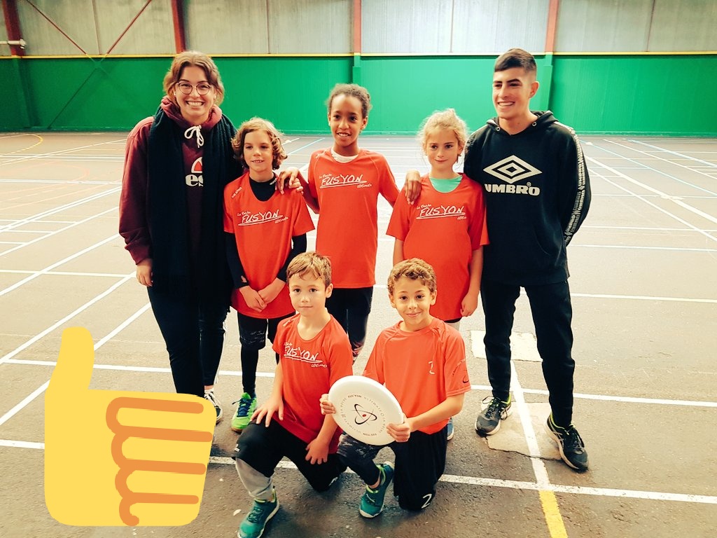 Ultimatefusyon's tweet photo. 🔊🇫🇷 @larochesuryonfr #ultimate @DepVendee debarque en force
aux championnats de france #ultimate @FFFlyingDisc à 🏟 @villedeblois le 18 & 19 janvier
👏 3 équipes (u13/u15/u20) qualifiées aux phases finales
#fairplay + #autoarbitrage + #mixite = @Ultimatefusyon https://t.co/yoxIoaiEGf