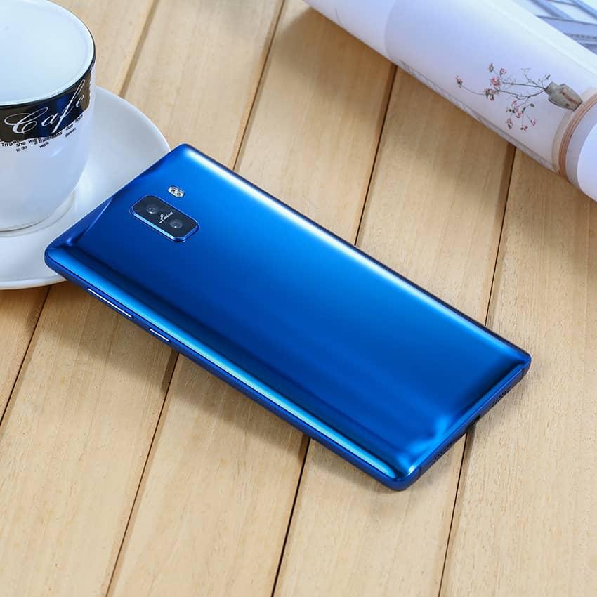 MbejeMsizie's tweet photo. A CONFIDENCE BOOSTER type of a cellphone! When you have it, you feel good about yourself. Have you scooped yours? #ReasonToBuyLibra #Libra18Dec https://t.co/fWlWNtMIJA