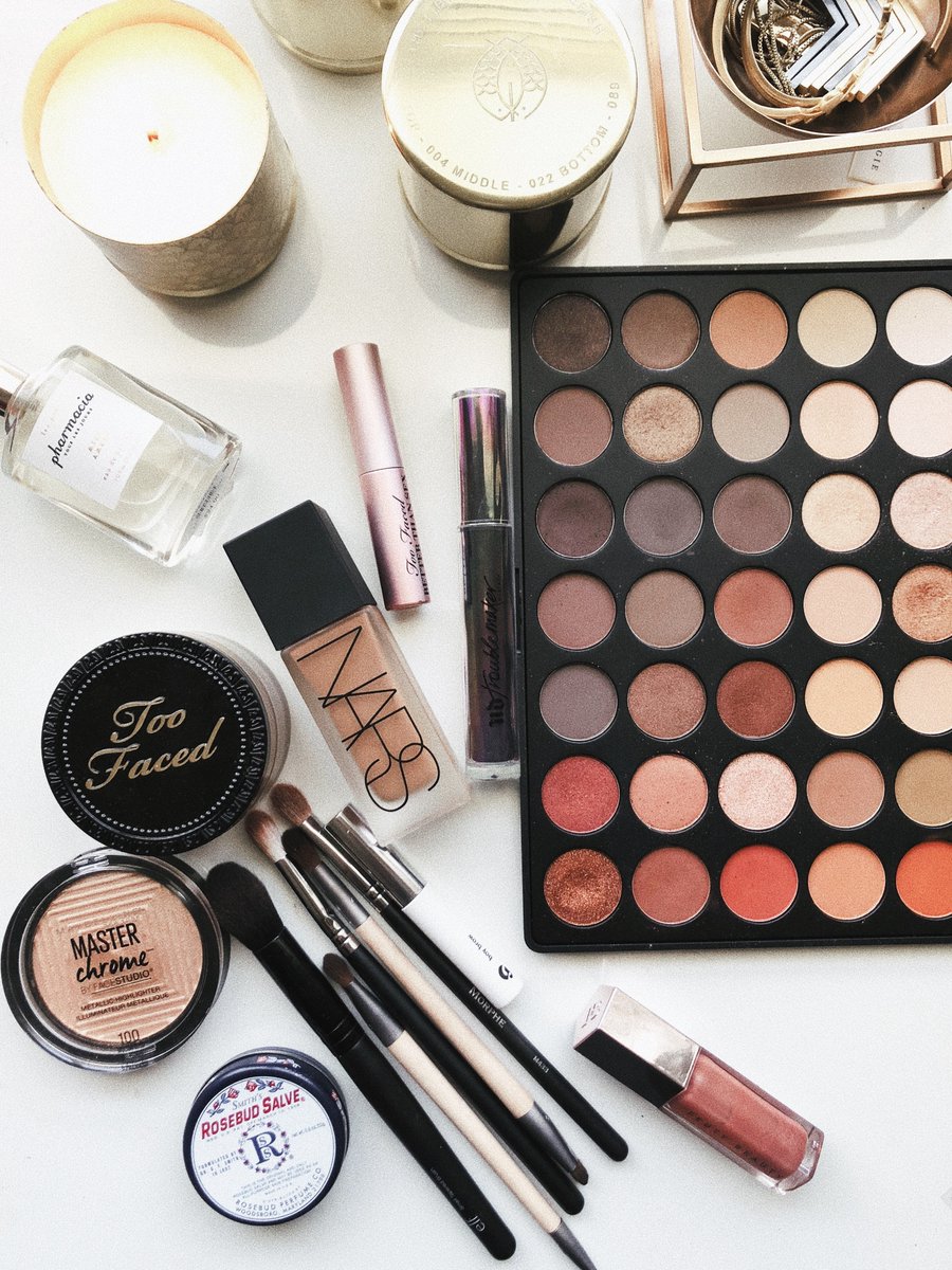 BeautyRevFest's tweet photo. Rebels! What beauty tingz are on your Christmas wishlist? https://t.co/g5E7dQ08Vw