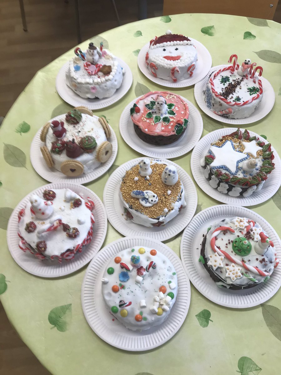 DidcotGirls's tweet photo. Some great cakes in our first Xmas House competition! They looked amazing! And in just 29 minutes too! Well done. Congratulations to M House who took first place. #ethos #dgspride https://t.co/bYPH8MIUD8