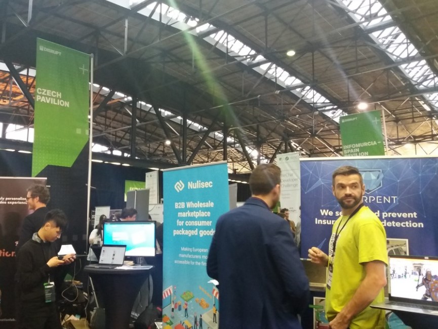 CzechInvest_CZ's tweet photo. České startupy @AckeeCZ, @Futuredapps, https://t.co/myc4GjyTG4, #Leadspicker, @Motionlabio, @nulisec, #Searpent a @smartguideorg prezentovaly v Berlíně inovativní novinky na veletrhu @TechCrunch👉 https://t.co/WlT59wfHxT https://t.co/ys97BmfmHm