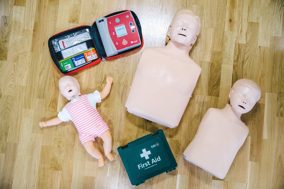 _fltraining's tweet image. Are you based in #Staffordshire? Because we have just booked some #FirstAid training courses at @StaffordLeisure If you are looking to attend a First Aid course in the New Year, then email training@freedom-leisure.co.uk for more details!