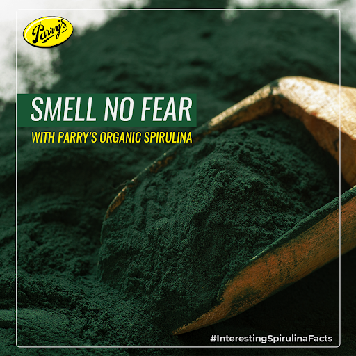 Parry_Wellness's tweet photo. Decided to embrace the #SpirulinaLife but thrown off by its strong smell? Worry not! Spirulina being a microalga has a specific odour profile due to the presence of low volatiles and polyamines, which are safe compounds. The odour is perfectly normal! #ParryWellness #Spirulina https://t.co/yPEREySYvg