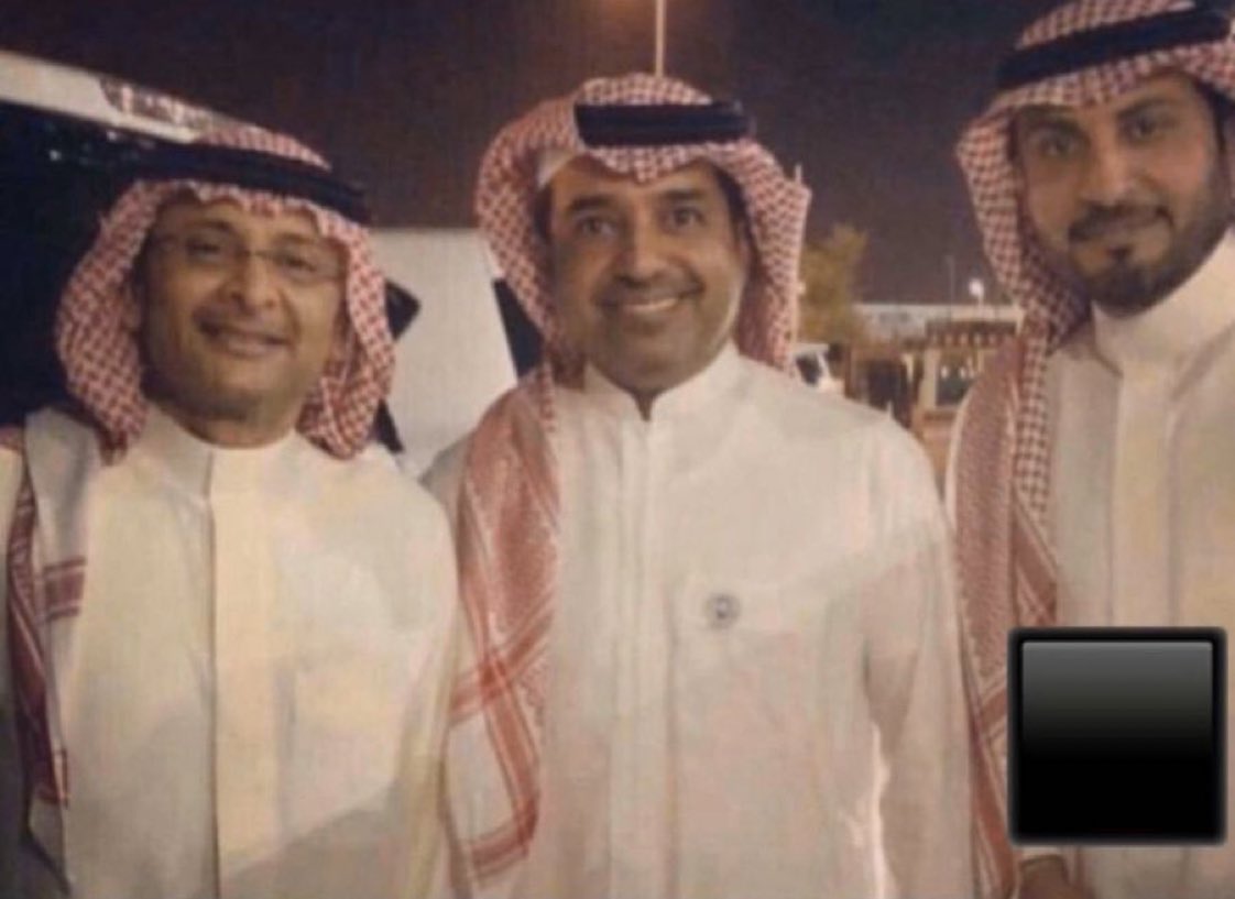 M825x1's tweet photo. هالثلاثه إذا سمعت أغانيهم حتى الباب يصير حبيبي . https://t.co/oWdB9dJGHg