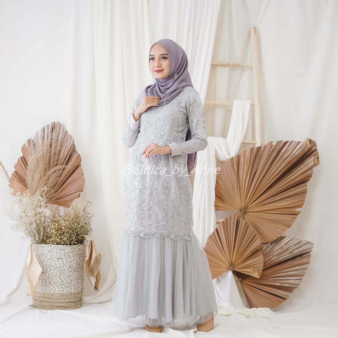 DemenStoreID's tweet photo. Lady Premium Long Dress Brokat
Bahan   : WollyCrepe Mix Brukat
One Size fit to L

IDR 135
ORDER Bayar di Tempat Via Lazada >https://t.co/yHj39jCG4N https://t.co/55G62dZ7ay