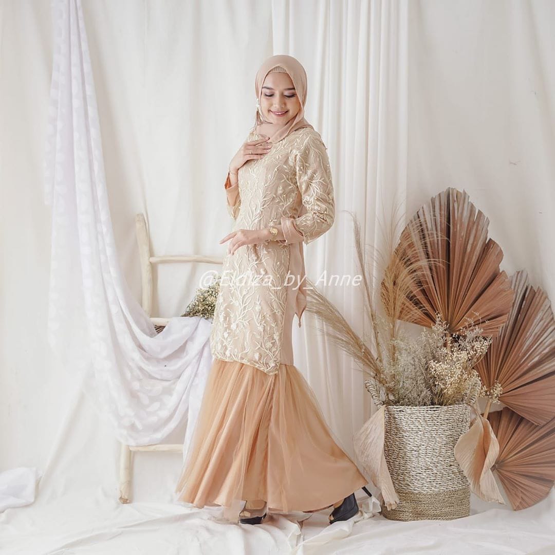 DemenStoreID's tweet photo. Lady Premium Long Dress Brokat
Bahan   : WollyCrepe Mix Brukat
One Size fit to L

IDR 135
ORDER Bayar di Tempat Via Lazada >https://t.co/yHj39jCG4N https://t.co/55G62dZ7ay