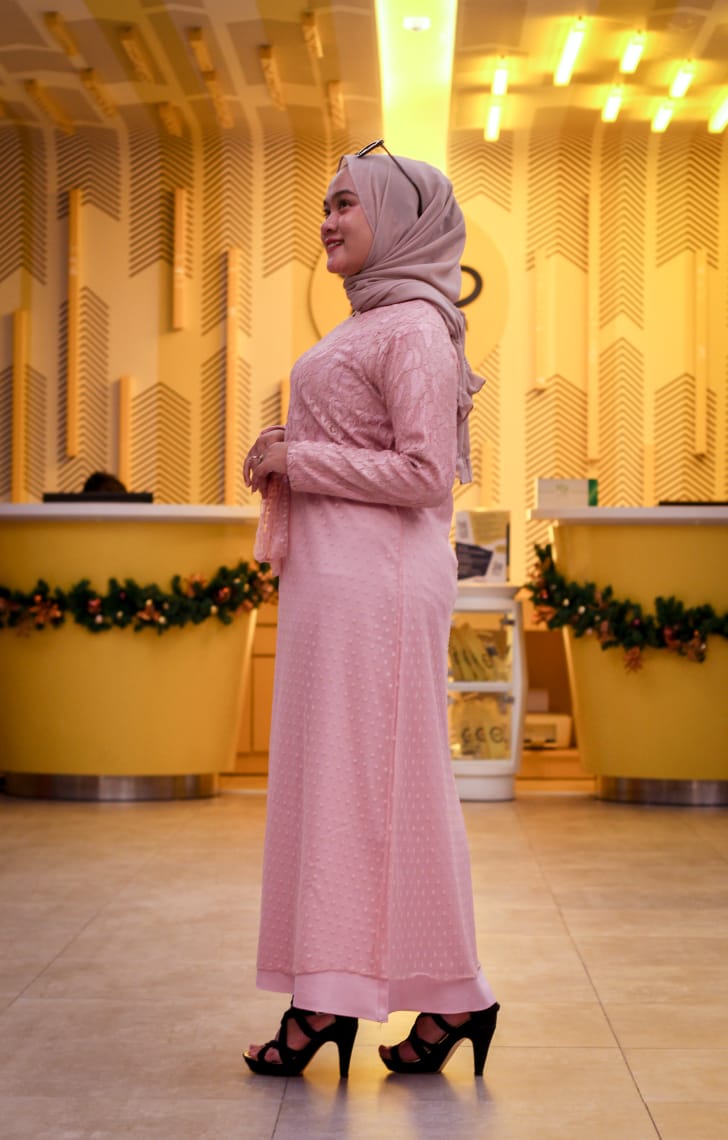 Luxury Long Dress
Bahan   : WollyCrepe Mix Brukat
One Size fit to L

IDR 125
ORDER Bayar di Tempat Via Lazada >bit.ly/2sIndyD