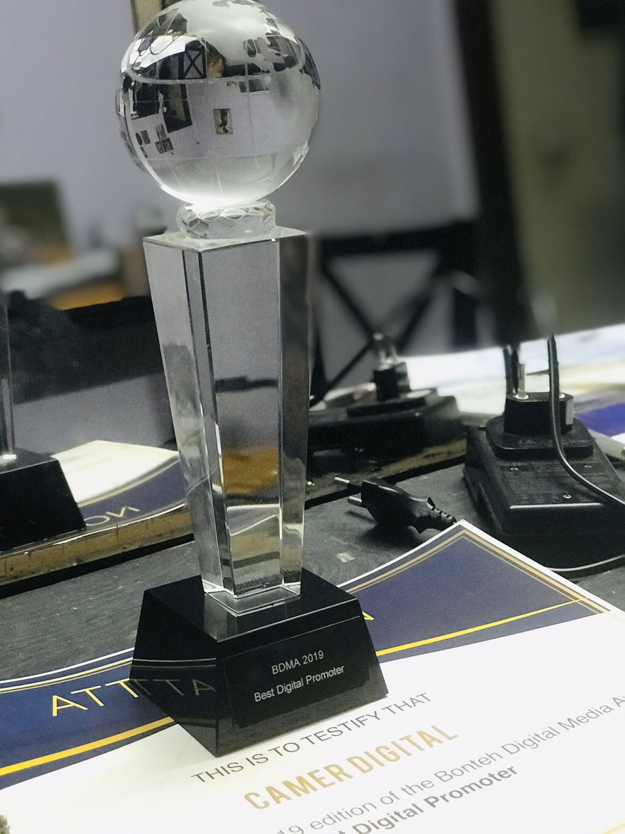 Camer_Digital's tweet photo. Bonjour le Digital, 

Hier lors de la cérémonie “Bonteh Digital Media Awards 2019”, nous avons remporté le prix “Best Digital Promoter” 

Une immense fierté de terminer cette année avec une distinction, 2020 brillera encore plus. 

Merci à Tous pour la confiance et le soutien !😉 https://t.co/6zfjgUgGN8