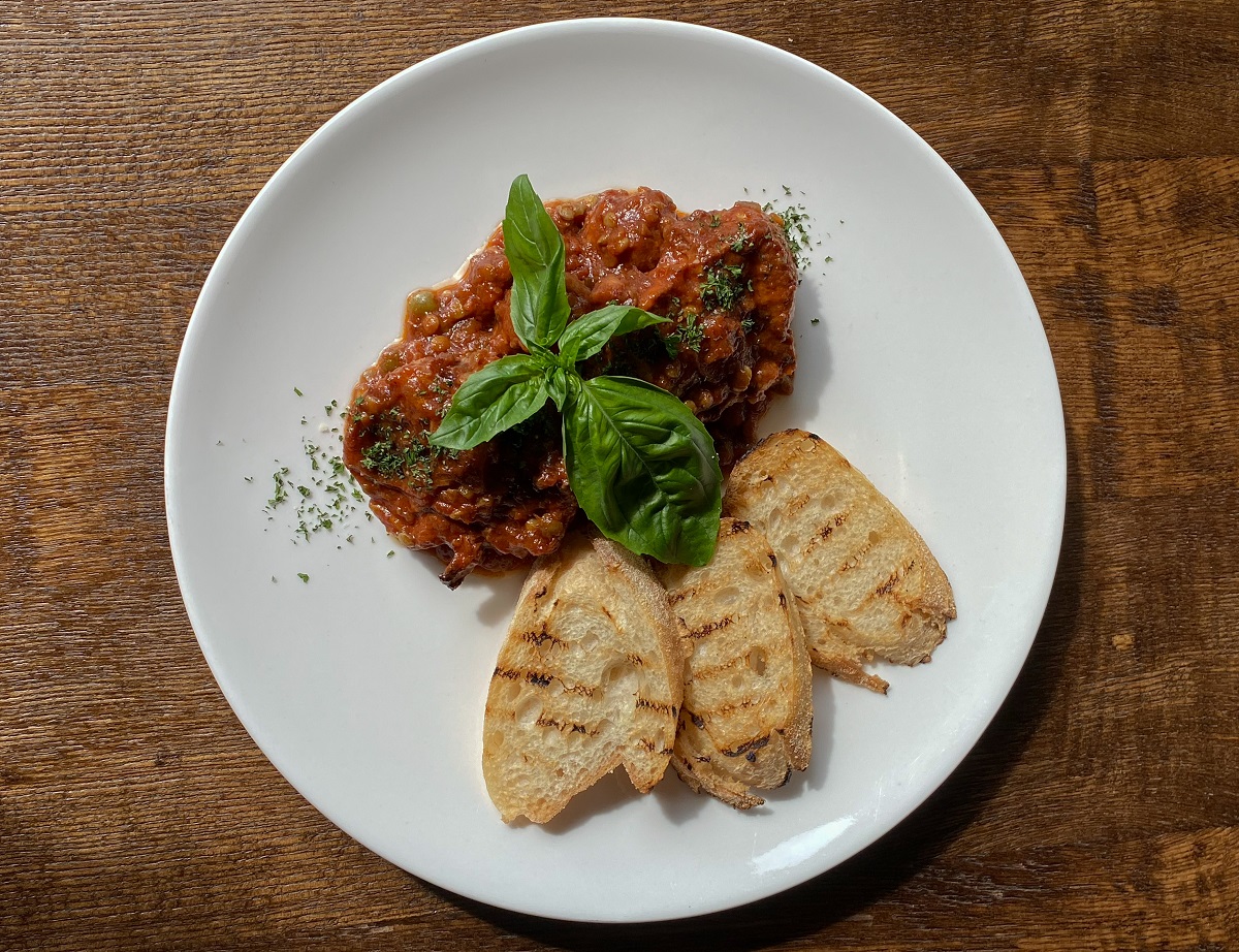 fratellihk's tweet photo. Limited time! Succulent braised oxtail made with red wine and rosemary, mixed veggies, served with toasted garlic bread. #WinterSpecial #FratelliHK https://t.co/XEG6P4r06h https://t.co/pBEWRBNiFX