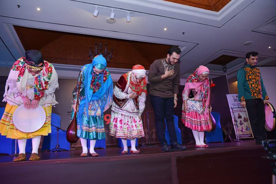 IsbArtFestival's tweet photo. Let's Appreciate Art with Islamabad Art Festival.
IAF19 Award for Music goes to Faramarz Izi the lead singer of Ava-e-Barbod from Iran. This Musical Troupe Ava-e-Barbod from Iran performed beautifully at Serena Hotels and Islamabad Club during Islamabad Art Festival 2019. https://t.co/G7wWzJg4PV