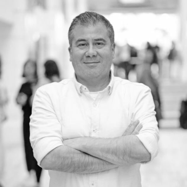 Her daim bizlere destek olan, çok sevdiğimiz öğrenci dekanımız Tanzer Ercanpolat’ı kaybetmenin derin üzüntüsünü yaşıyoruz. Canımız hocamıza huzur ve rahmet diliyoruz. 🖤