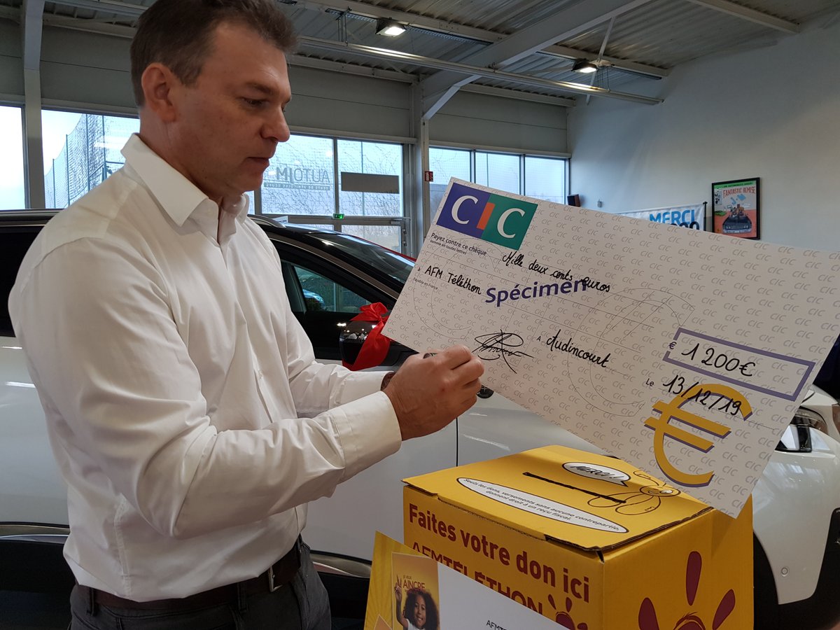 AutoJM reverse 1200€ au Téléthon ! Pour en savoir plus ➡️ bit.ly/2Eso1KC
<a href="/AutoJournalMag/">AutoJournalMag</a> <a href="/AutoMotoOffi/">Auto Moto Officiel</a> @AutoMagazin_net <a href="/AutoPlusMag/">AutoPlus</a> <a href="/actuauto/">Actus automobile</a> @lautomobileclub <a href="/blogautomobile/">Blog Automobile</a> <a href="/BlogNewsAuto/">News-Auto.fr</a> <a href="/blogautonet/">Auto-Net</a> <a href="/BlogzineAuto/">BlogzineAuto</a> <a href="/emilipou/">Emilie Pou</a> <a href="/LEstRepMontbe/">LEst Républicain Montbéliard</a> @bleubelfort