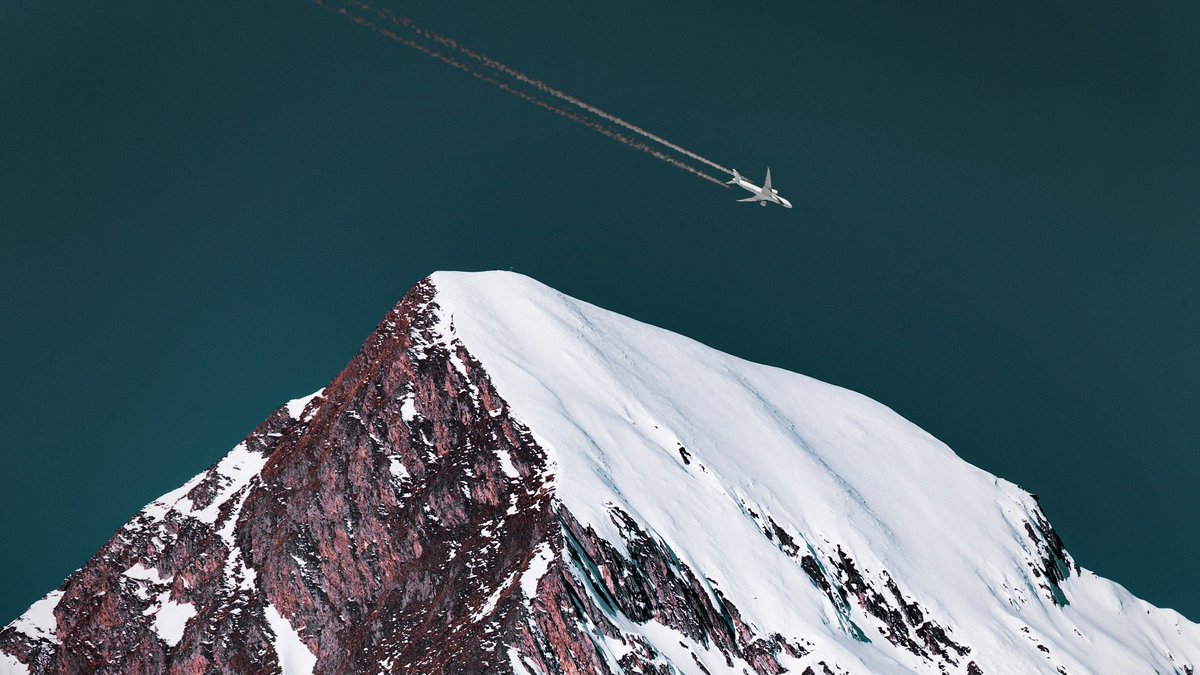 Si tu sueño es convertir de tu pasión tu profesión y has pensado en dedicarte al mundo aeronáutico de manera profesional, ¡vente a Cinetic Plus!