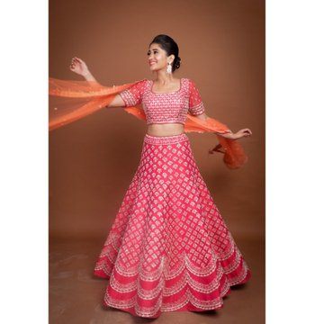ashi_singh_3's tweet photo. Gorgeous beauty 🌺🌺 
So pretty she is looking in this lehenga 😍😍 

#ShivangiJoshi https://t.co/pzTrxpxTqT