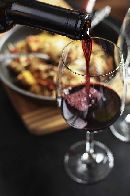 #Agenda_UBU | La Oficina Verde de la Universidad de Burgos, organiza junto a Bodega Kirios de Adrada  una cata de vinos.
• Miércoles 18 de diciembre a las 18:00 h.
• En la Sala de Juntas I de la #EPS_RíoVena.
ubu.es/agenda/cata-vi…