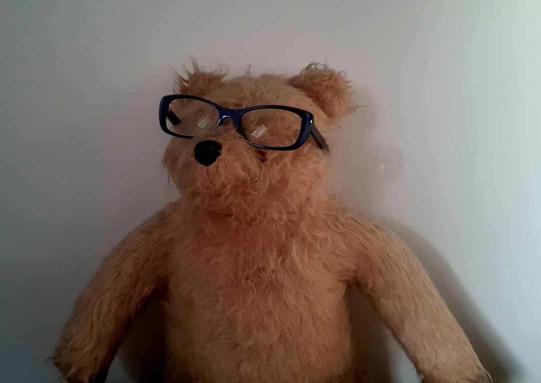 arteriashop's tweet photo. Been trying to think who my childhood Paddington wearing my glasses has been reminding me of..
#DapperBear https://t.co/GJnDYJuykP