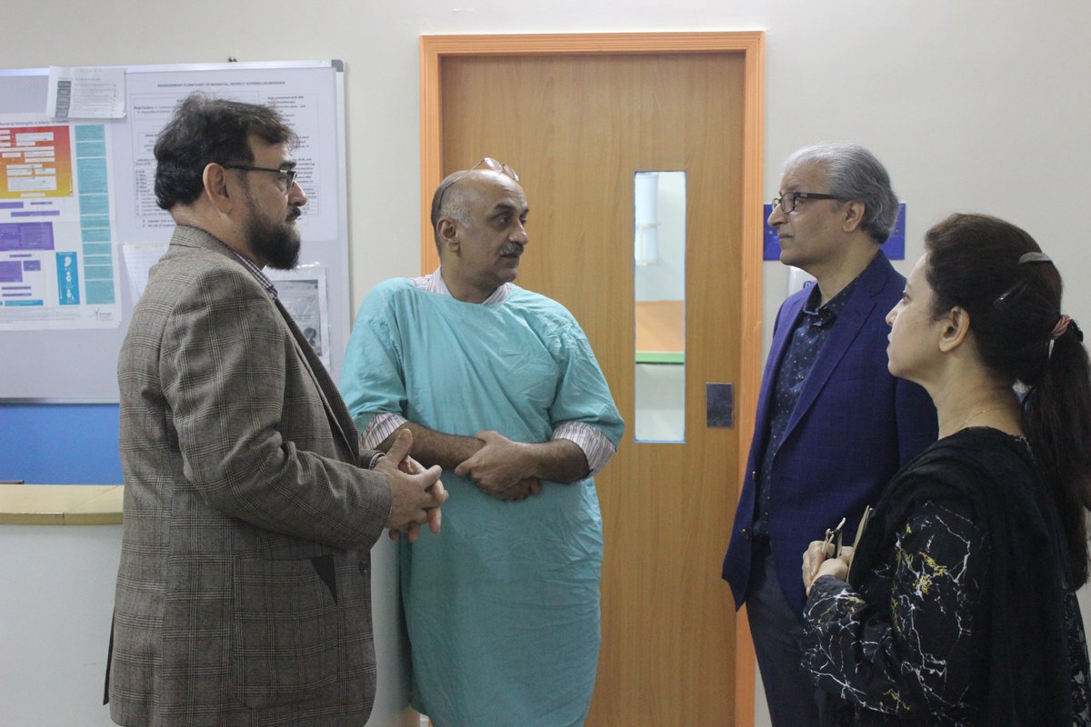 indus_of's tweet photo. Our esteemed trustee from #FOIHUSA, Dr 
@YaseenAbubaker, visited #TheIndusHospital, Korangi campus and Sheikh Saeed campus recently. He lauded the services and facilities provided to the under-served community and shown commitment for his continuous support. https://t.co/kUxPAJdZaa