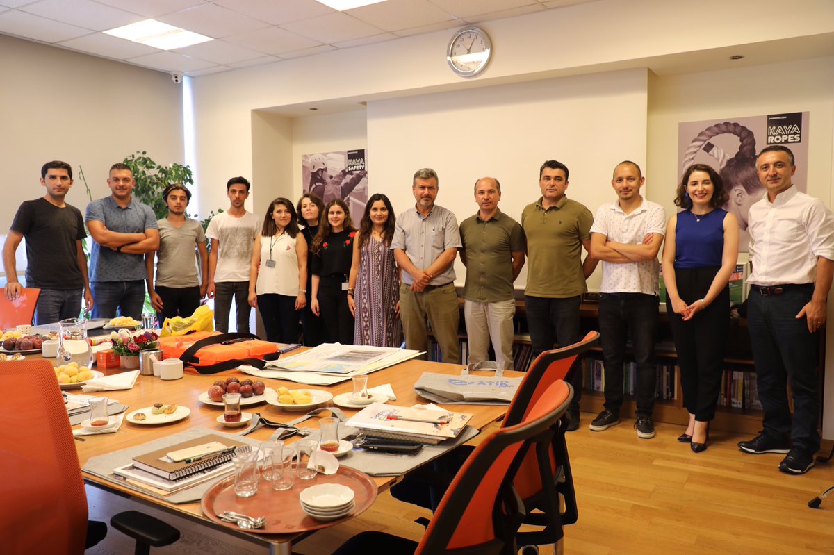 KayaRopes's tweet photo. Kıyılarımızın doğal güzelliklerinin korunması adına, büyük bir özveri ile faaliyetlerini sürdüren TURMEPA’ya ve denizcilik konusunda engin bilgi ve deneyimlerini çalışanlarımızla paylaşan Syn. Kaptan Can Kıygı’ya teşekkürlerimizi sunarız. #turmepa #kayaropes #workshop #denizcilik https://t.co/Hfa32zgO8c