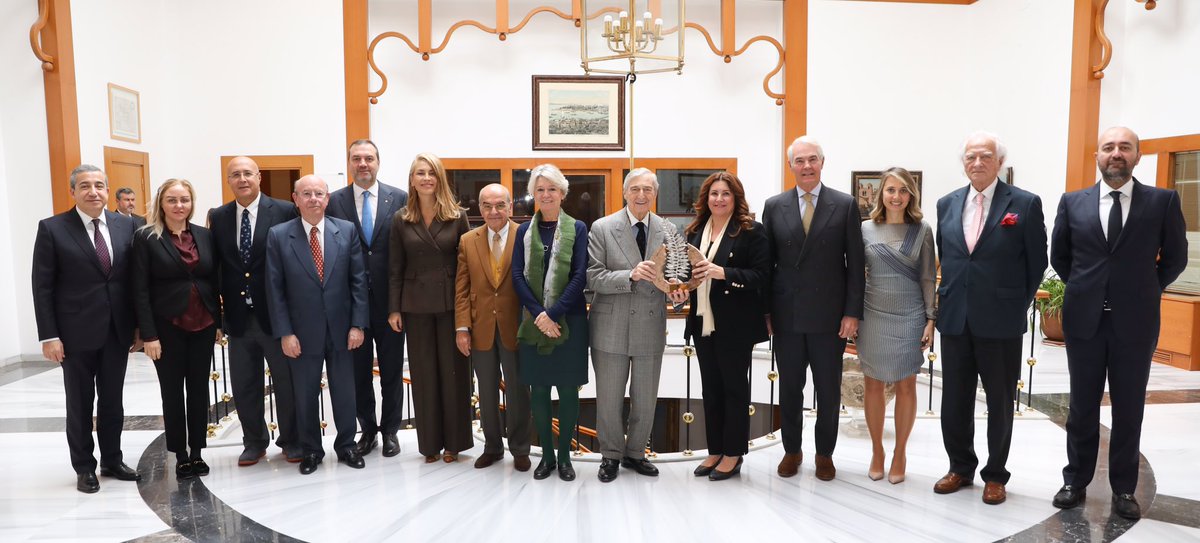 KayaRopes's tweet photo. Kıyılarımızın doğal güzelliklerinin korunması adına, büyük bir özveri ile faaliyetlerini sürdüren TURMEPA’ya ve denizcilik konusunda engin bilgi ve deneyimlerini çalışanlarımızla paylaşan Syn. Kaptan Can Kıygı’ya teşekkürlerimizi sunarız. #turmepa #kayaropes #workshop #denizcilik https://t.co/Hfa32zgO8c
