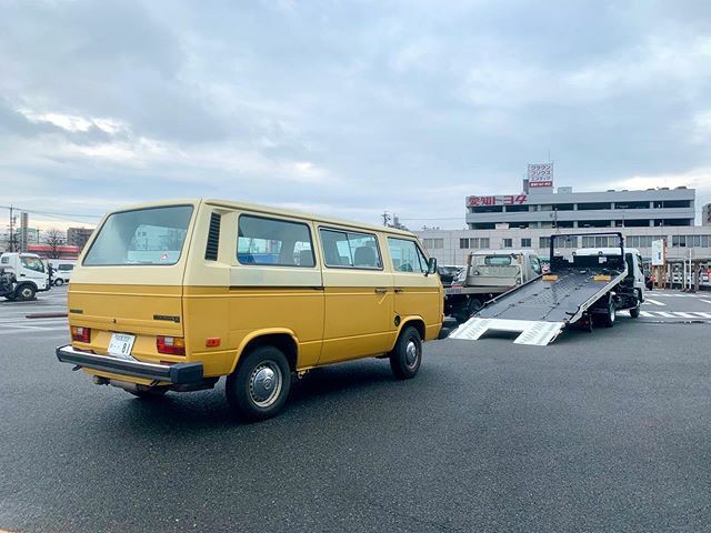 arataman's tweet photo. 新しい家族が増えました🚌✨
air cooled vw 81 vanagon us model.
@koji_gfk さんいつもありがとうございます🙇♂️❤️
#teampeanuts
#mannysauto
#slowstartjp
#aircooledvws
#T3
#vanagon
#familycar
#オカメちゃんちょっと待っててね https://t.co/qYJ4OBOUIU https://t.co/sHuu13lVDG