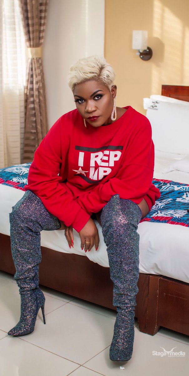 1Masterqueen's tweet photo. Ways to be grounded in your truth...
Say no when you mean it, stop over explaining yourself, stop over apologizing, Delete the “LOL” from the end of your sentence and say what you need to say and Stop minimizing how U feel to make others comfortable😎#IRepLib
Full glam #TheSpa https://t.co/wg4bdud558