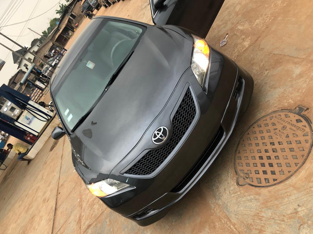 PELSAUTOS's tweet photo. Toyota Camry Sport 2009/2010 #SoundEngine&Gear #LeatherSeats #AcWorking #VenzaEngine #LagosCleared #AccidentFree XMAS AWOOF. 2.1m ::::: #Location: Off Ojodu Begger https://t.co/Kyog3icbdF
