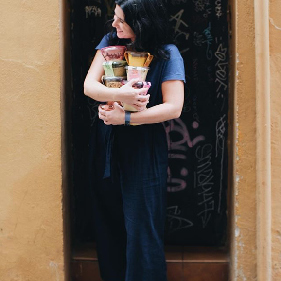 feelDOT's tweet photo. ¿Nos vemos mañana en #IMPACTAZOKA @tabakalera?
Ven si quieres llenar tu mesa de colores en fiestas, si quieres probar el mejor hummus o si quieres conocer a Deepy, el primer T-Rex vegano. #hummusexual
16:00-20:00 https://t.co/r3HpfoJMQx