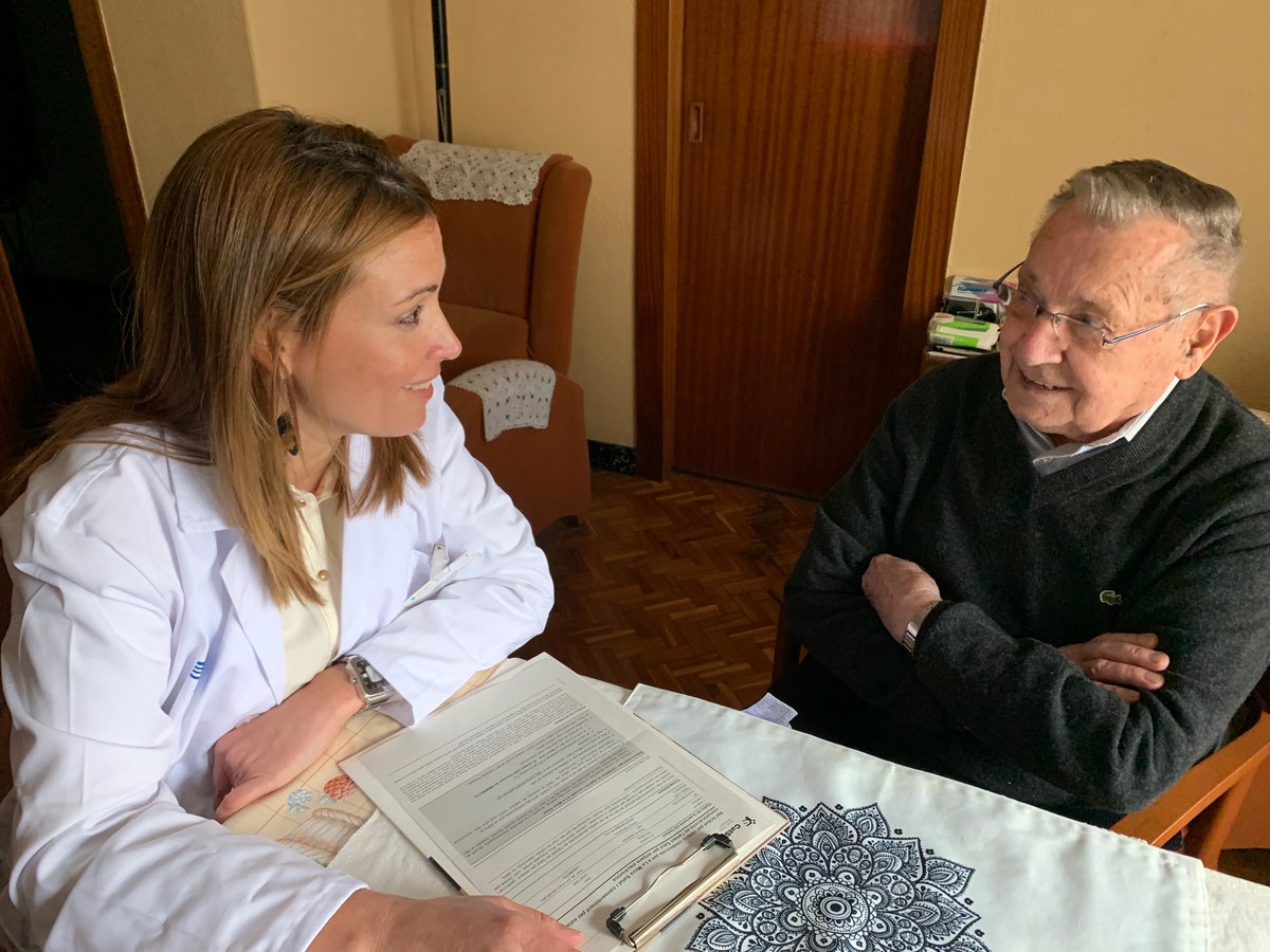 El #CAPRamonTurró ha posat en marxa una iniciativa en què els administratius sanitaris visiten a domicili als pacients que no es poden desplaçar al centre per facilitar-los tràmits que, fins ara, només podien gestionar presencialment al CAP
atencioprimariaicsbcn.wordpress.com/2019-12-18-adm…
