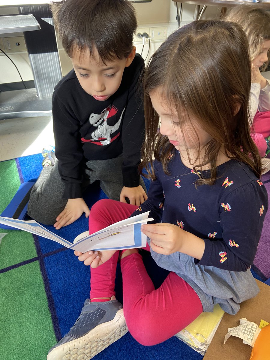 MrsNedwick's tweet photo. Using our powers (pointer power, word-part power and reread power)! #edgewoodproud https://t.co/XoLQgcMAR7