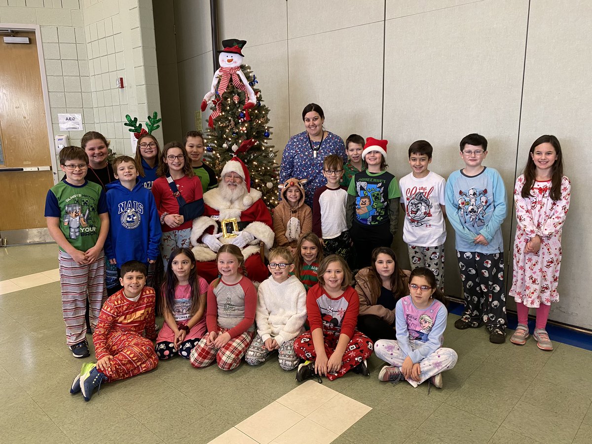 MissRabeh's tweet photo. Happy Holidays from Miss Rabeh’s class! https://t.co/pz9abkWMvX