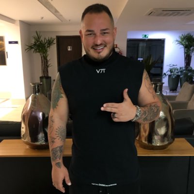 VictorFernando's tweet photo. #NovaFotoDoPerfil https://t.co/jvyqLH5PbZ