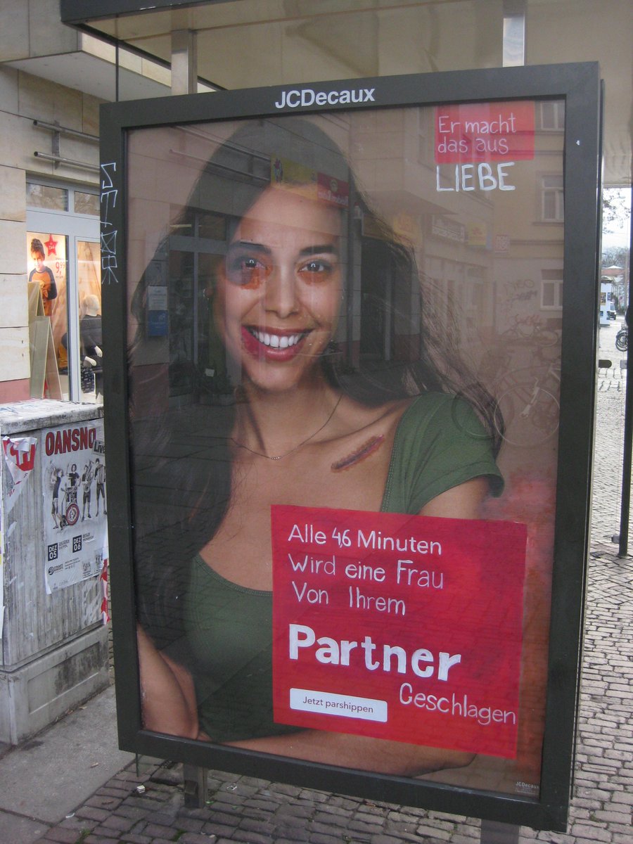 KopfMf's tweet photo. Ein neues #adbusting wurde auf der Louisenstraße in #Dresden gefunden! #gewaltgegenfrauen #4GenderStudies #Feminism #yeahwegotkeysforthat https://t.co/IONHY57ArA