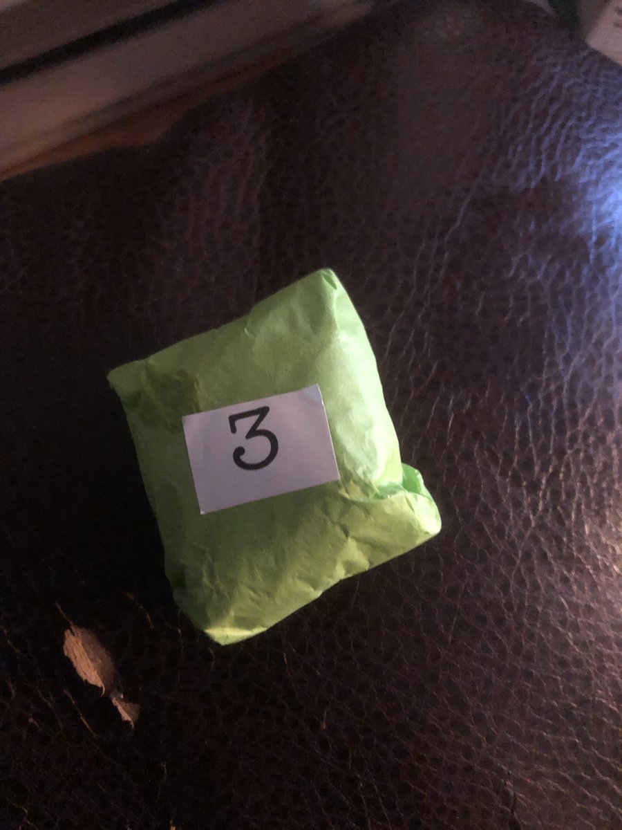 elizabooksblog's tweet image. Hey guys! I forgot to post yesterday, so here are today's and yesterday's gifts! #elizabooksblog #adventcalendar #Unpluggedbookbox elizabethsbookstore.blog/2019/12/18/unp…