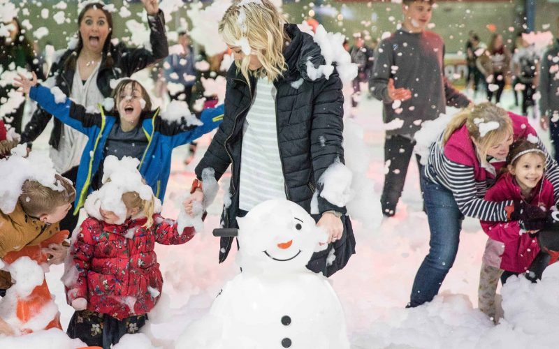 things_to_do's tweet photo. What's on in Notts this weekend?  Plenty actually.

So .. if you're looking for ice skating, Santa, family fun, festive films, elves, carols, crafts, gifts or panto .. we've got all the info for you.

https://t.co/DFUMLZ8XCV

#Christmas #Nottinghamshire #NottsOn #Events https://t.co/UKt7X1lRlu