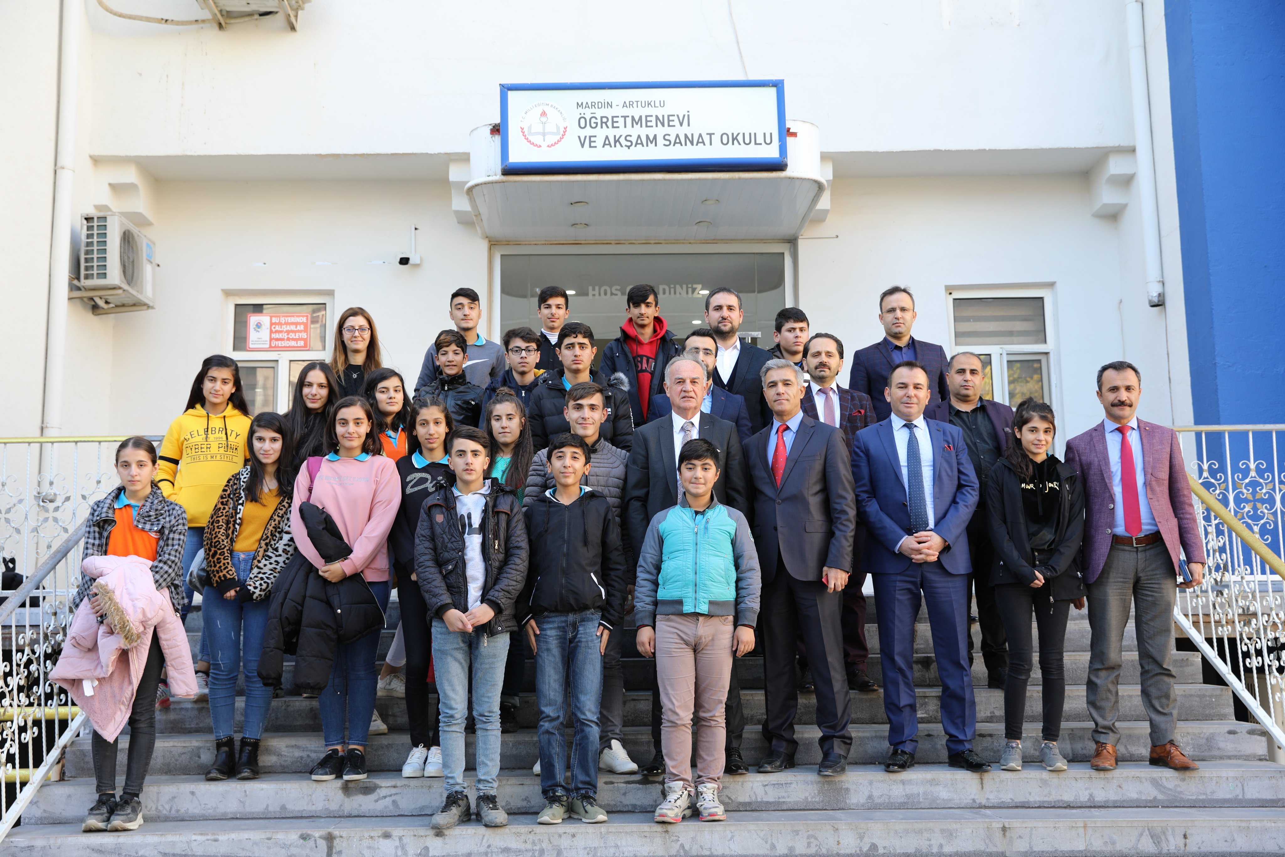 mardin il milli egitim mudurlugu on twitter mardin de bir gun projesi kapsaminda nusaybin firat anadolu lisesi ogrencilerimiz il mem sehmus sumer ile artuklu ogretmen evi nde ogle yemeginde egitim2023 iyikivarsinogretmenim tcmeb ziyaselcuk