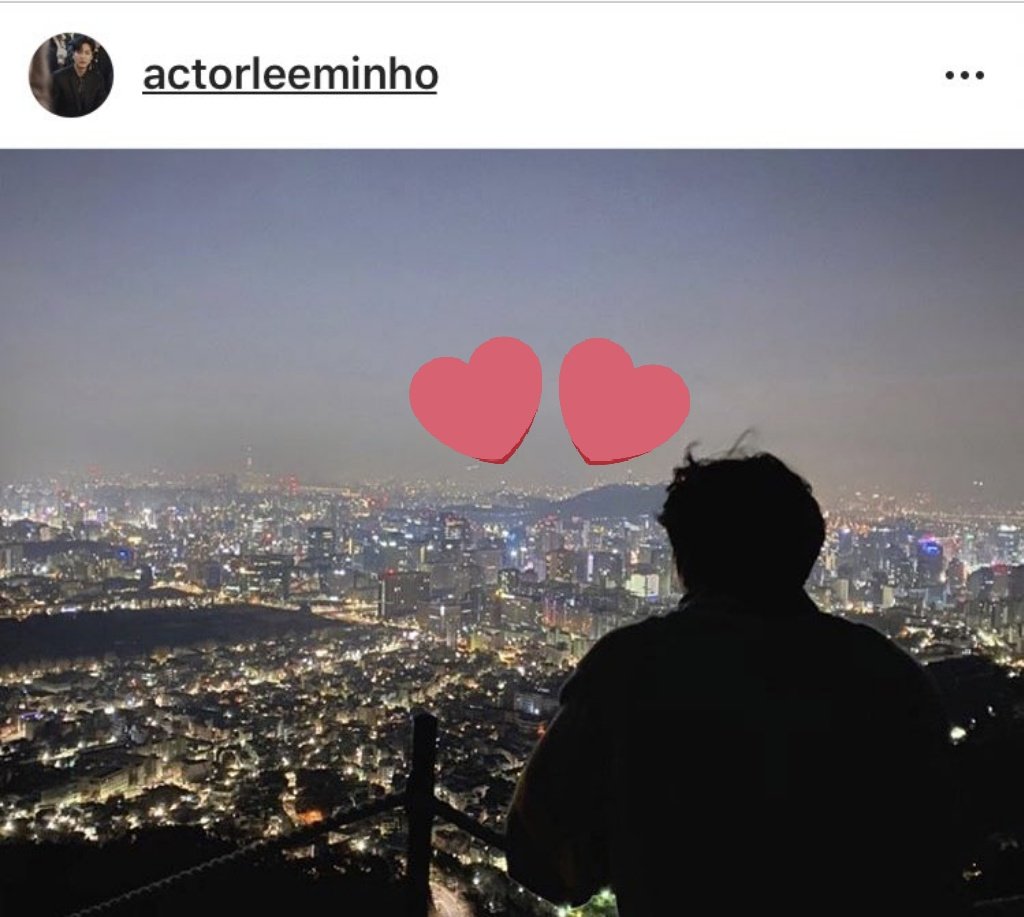 minozfunclub's tweet photo. @ActorLeeMinHo I was here also 😆🤭🤭🤭 낮과 밤 ㅋㅋㅋ 
인왕산 🏞️🌄⛰️ #더킹_영원의군주 #theking
#ThekingtheEternalmonarch
#이민호 #李敏镐 #이곤 https://t.co/IgQVJBh1Se